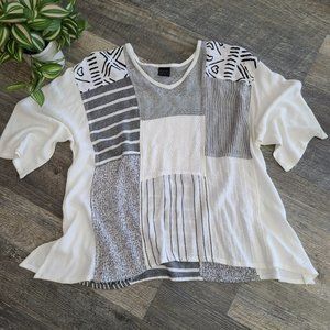 Dairi Made in Morocco White and Gray Tones Short Tunic Top Size OS